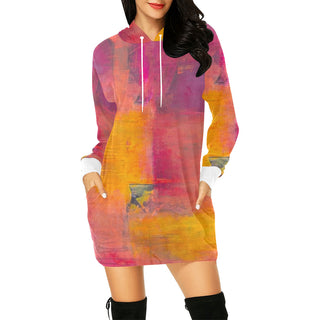 FARBKLANG Hoodie-Kleid von REBL ART, Vorderseite mit Händen in den Taschen